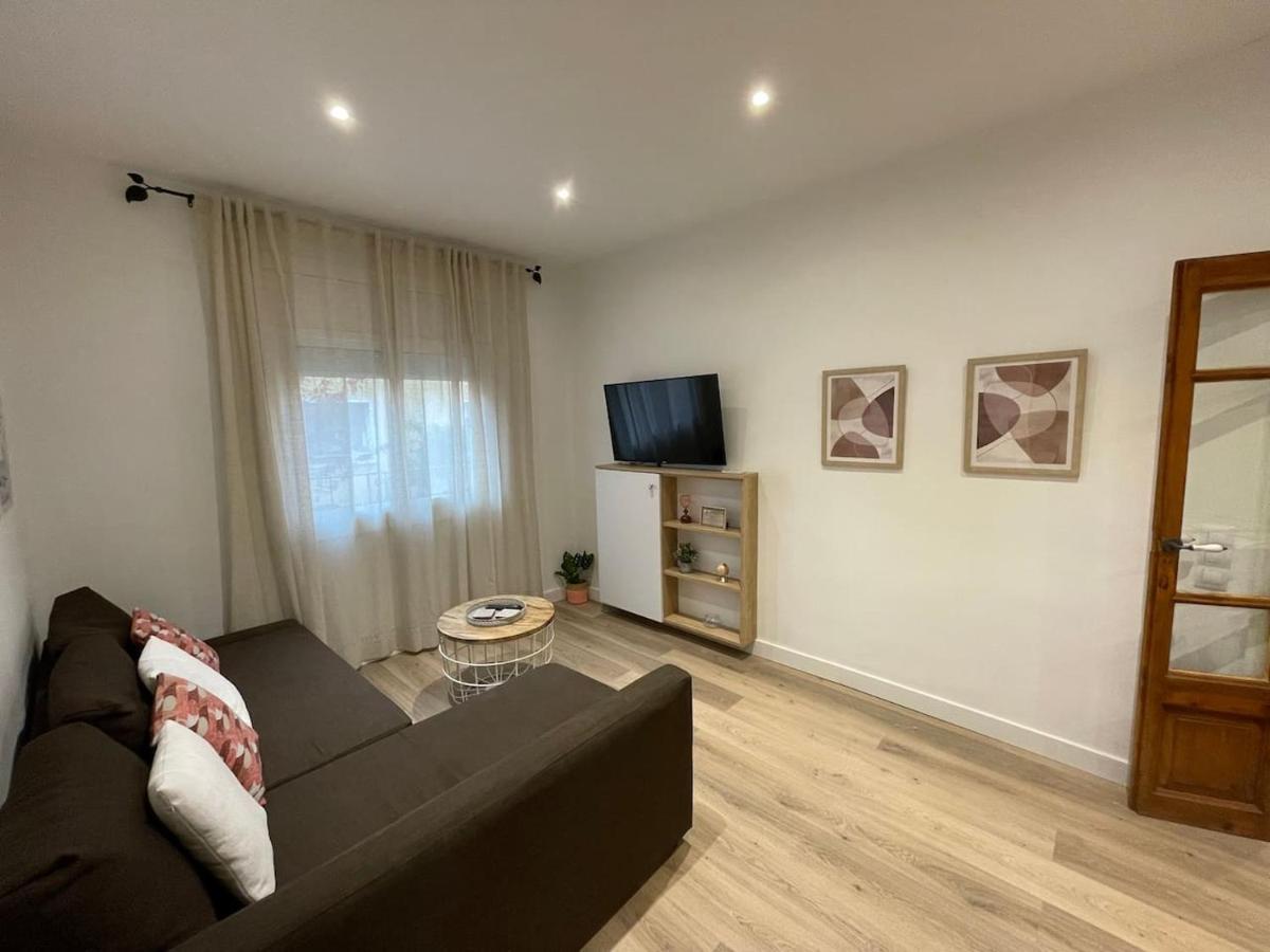 2 Bedrooms Well Connected