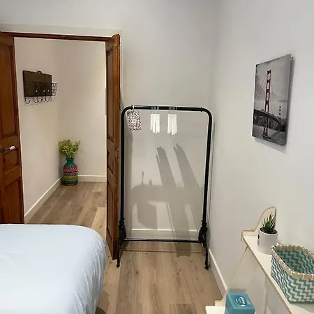 Nice Apartment 2 Bedrooms Well Connected Cornella de Llobregat Exterior photo