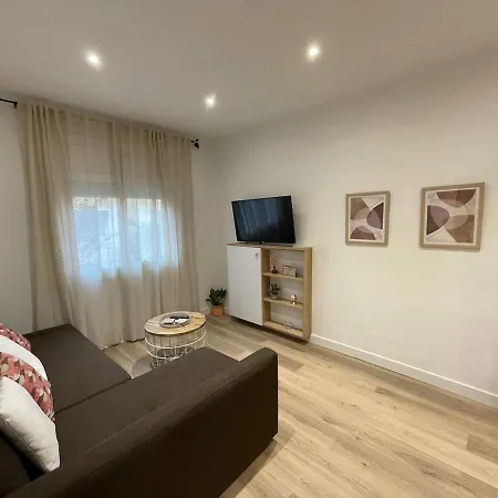 Nice Apartment 2 Bedrooms Well Connected Cornella de Llobregat Exterior photo