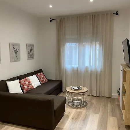 Nice Apartment 2 Bedrooms Well Connected Cornella de Llobregat Exterior photo
