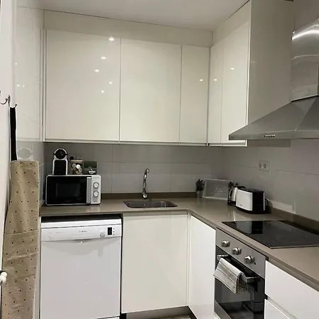 Nice Apartment 2 Bedrooms Well Connected Cornella de Llobregat Exterior photo