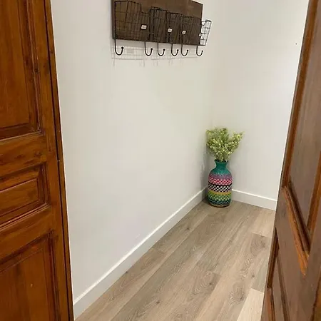 Nice Apartment 2 Bedrooms Well Connected Cornella de Llobregat Exterior photo