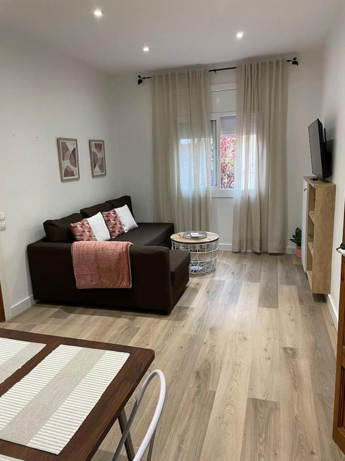 2 Bedrooms Well Connected Apartment